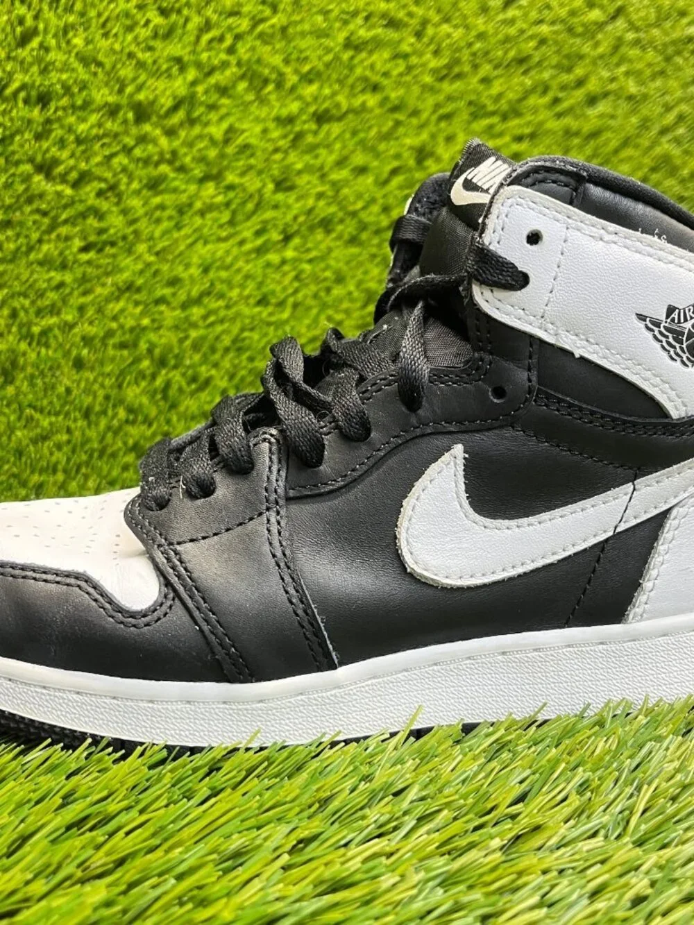 Nike Air Jordan 1 Retro High OG Boys Size 6.5Y White Basketball Shoes‎ Sneakers
